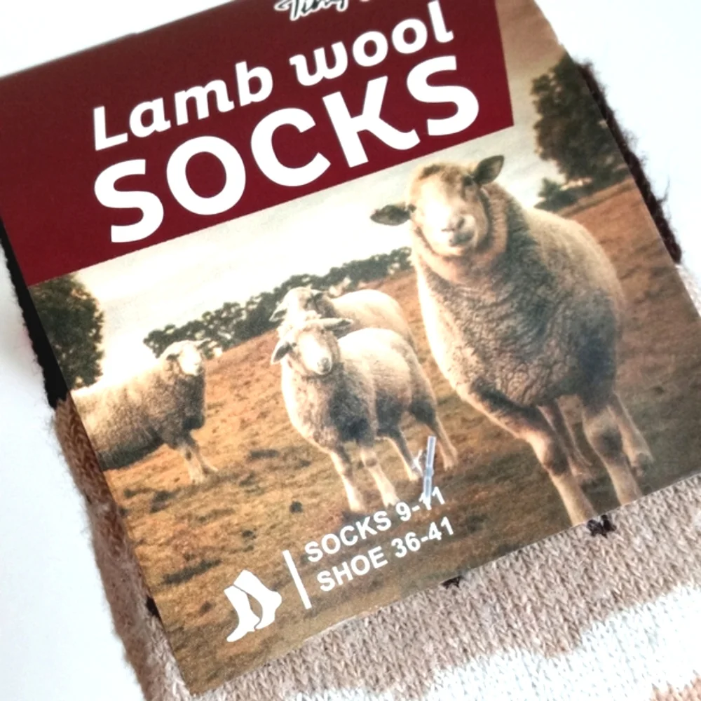 2 Pairs Of Lamb Wool Socks in Blue and Beige Size 9 - 11 (Shoe 36 - 41)
